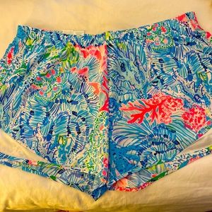 Lilly Pulitzer luxletic short size large